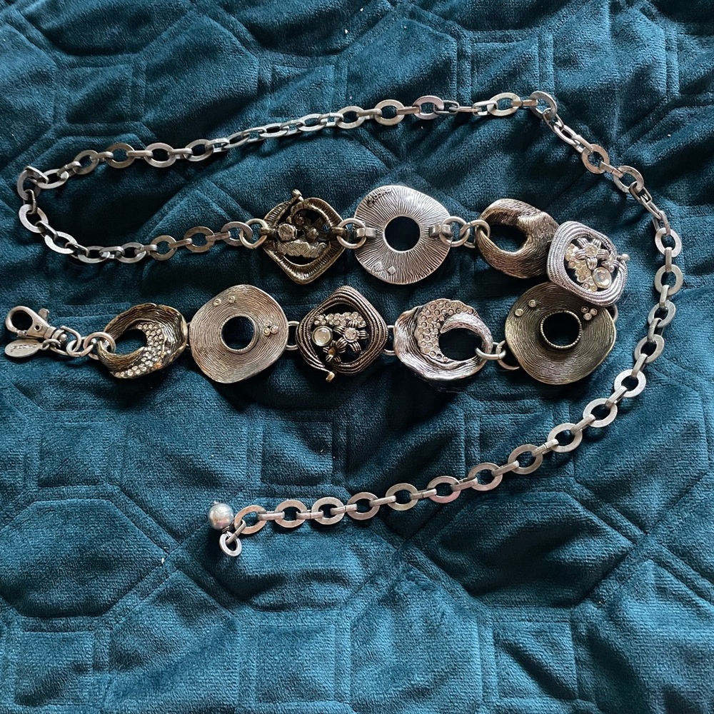 Elegant Silver-Toned Women's CHICO Belt